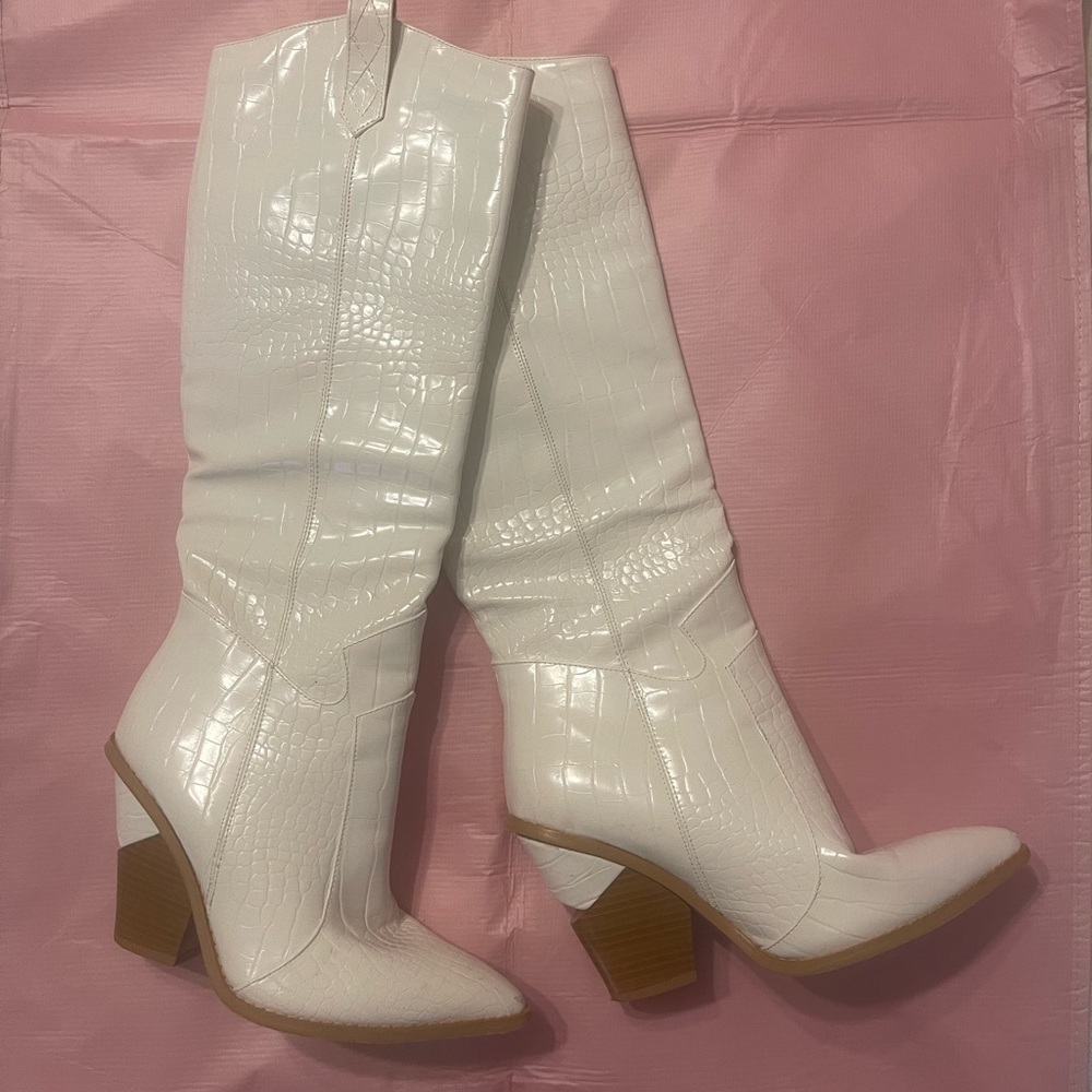 Ladies boots